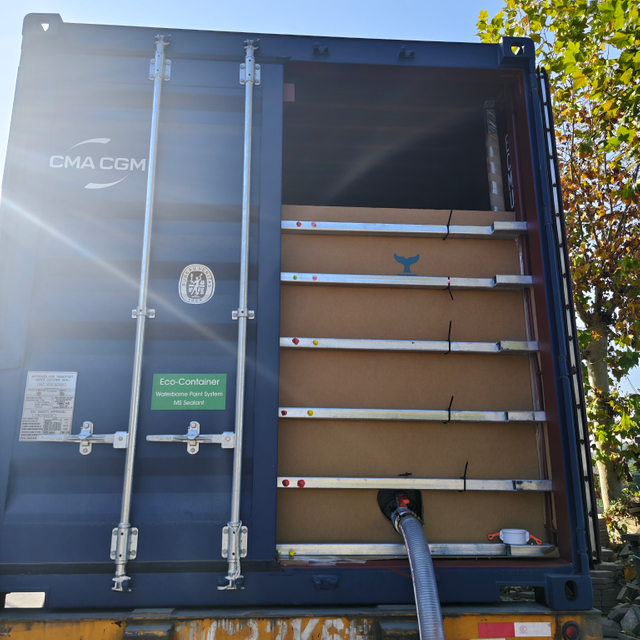 Contenedor Flexitank De 20 Pies Con Capacidad Para 24000 Litros, Apto Para Uso Alimentario, Diseñado Para El Transporte De Vino A Granel.